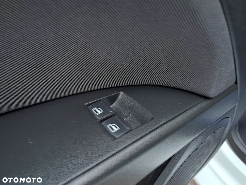 Seat Leon 1.2 TSI Ecomotive Reference Copa - 30