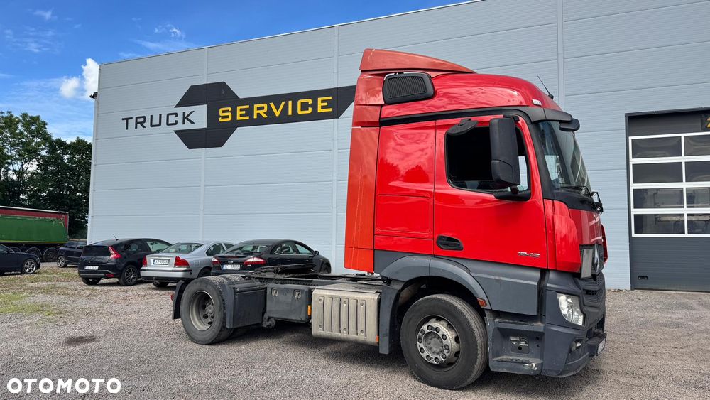 Mercedes-Benz Actros - 3