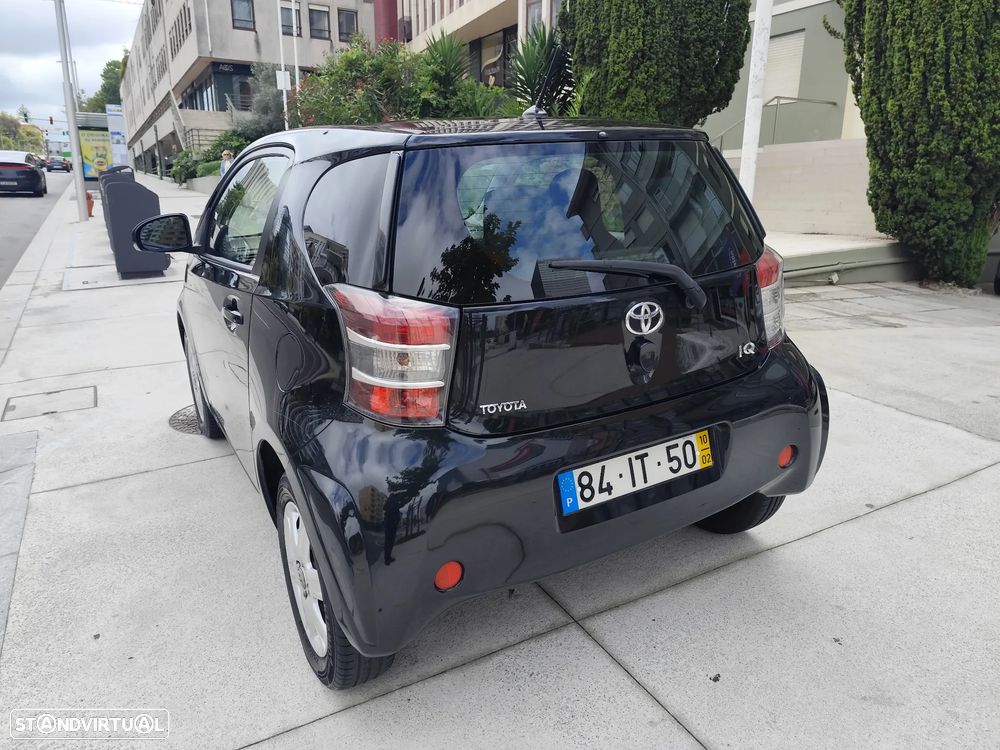 Toyota iQ 1.0 VVT-i - 10