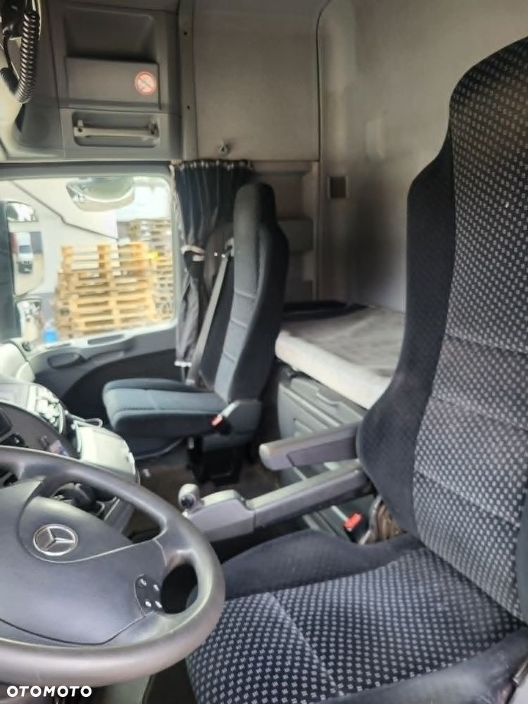 Mercedes-Benz ACTROS - 8
