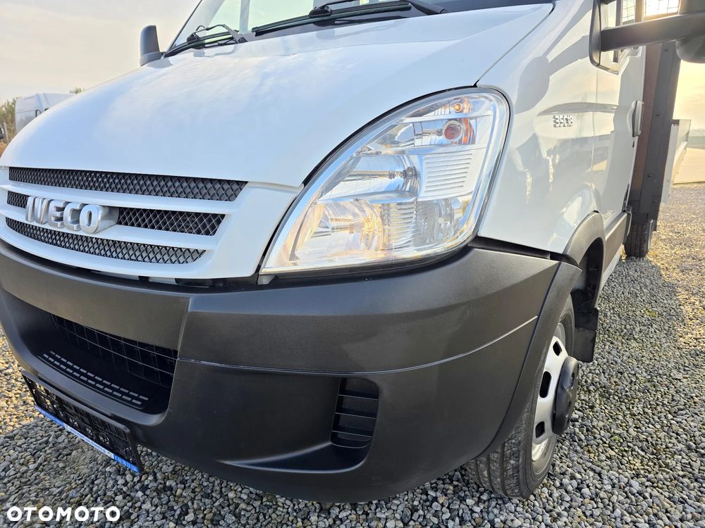 Iveco 35C18 3,0 HPI 180 KONNA SKRZYNIA 4,2M KLIMA WEBASTO 75T/KM PRZEBIEGU GWARANCJA IDEALNE BLIŻNIAKI DO 3,5T - 9