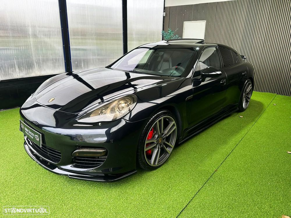 Porsche Panamera Turbo PDK - 10