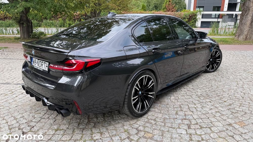 BMW Seria 5 M550i xDrive sport - 9