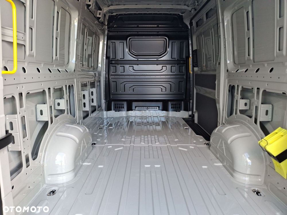 Volkswagen Crafter 2.0 TDI 177 KM - 36