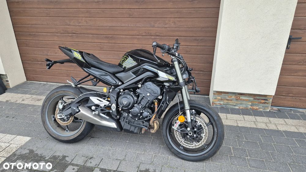 Triumph Street Triple - 1