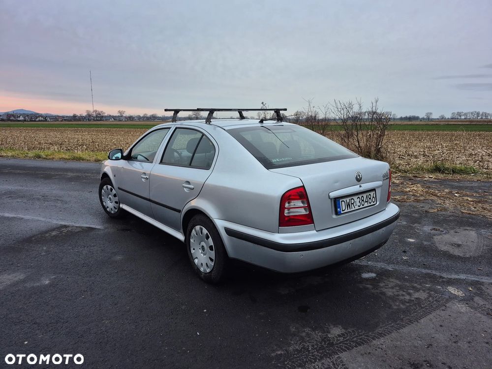 Skoda Octavia 1.6 Tour - 4