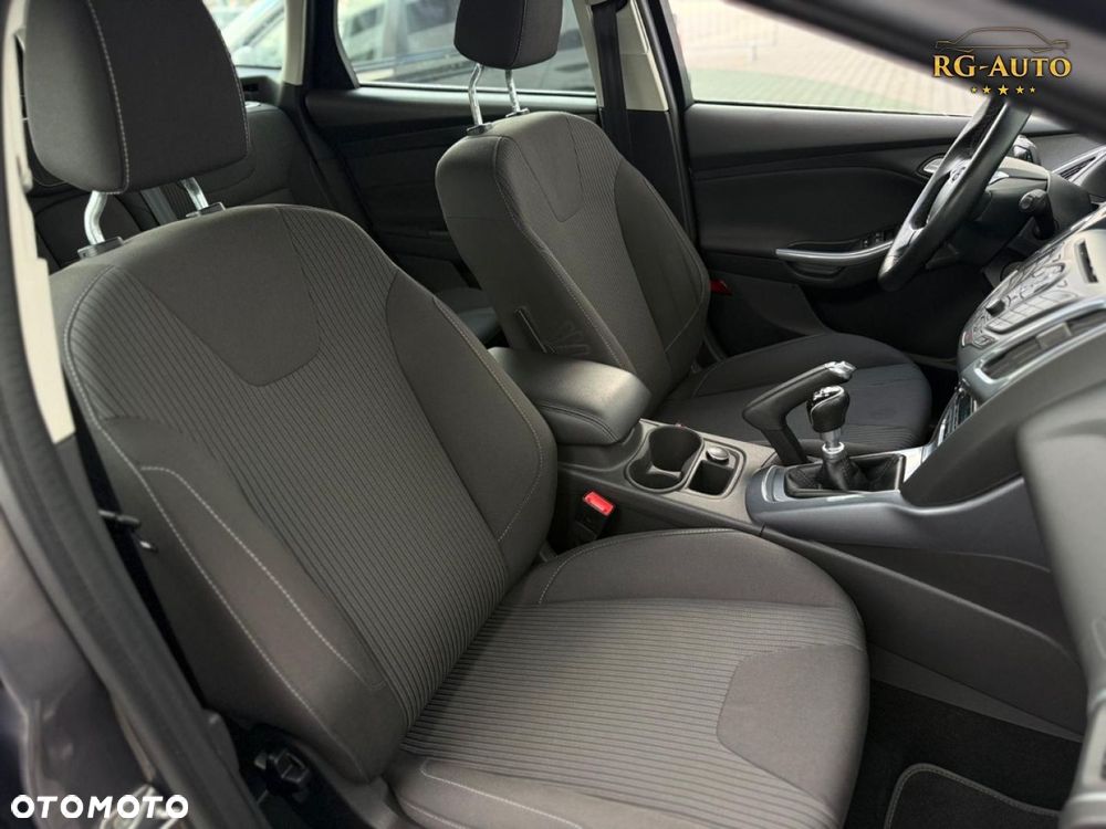 Ford Focus - 23