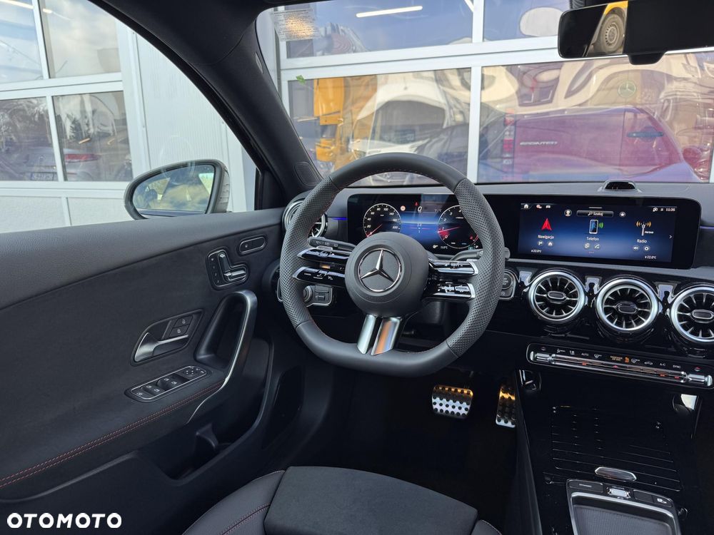 Mercedes-Benz Klasa A 220 7G-DCT AMG Line - 14