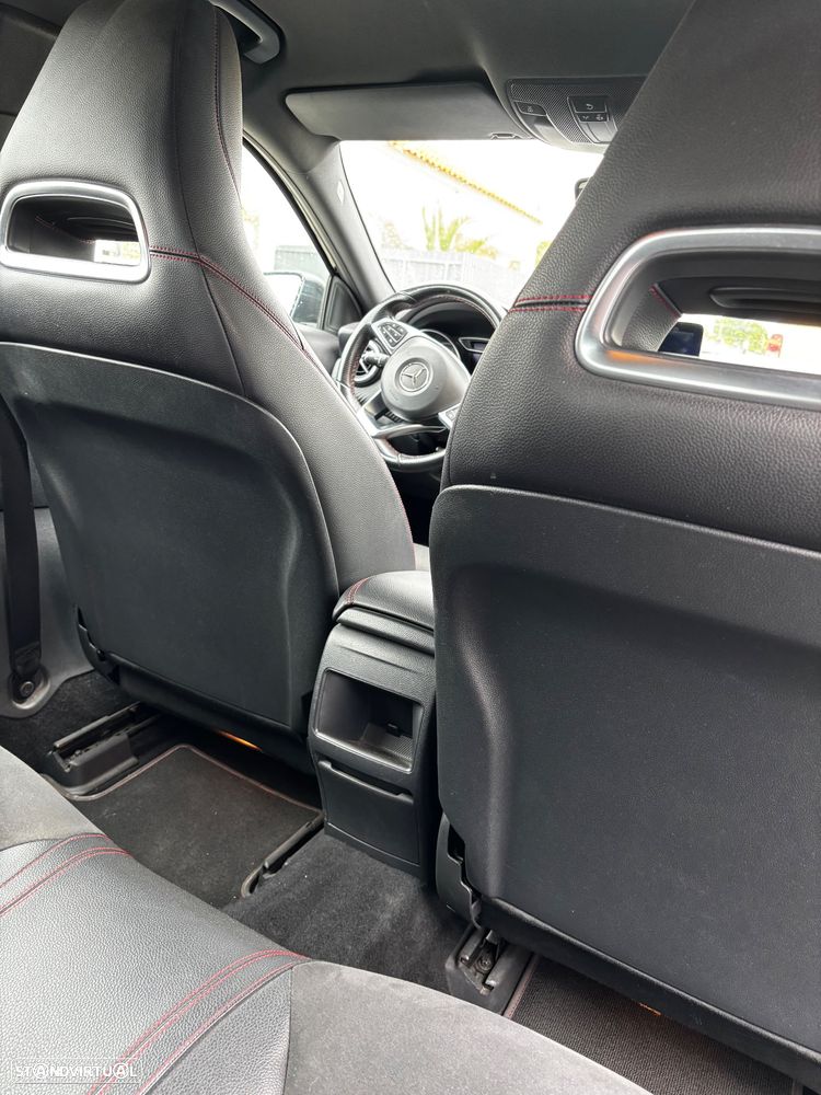 Mercedes-Benz A 160 d AMG Line - 11