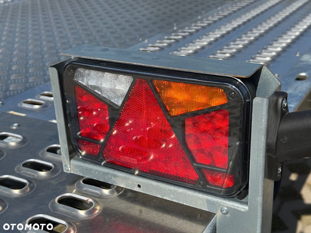 Lorries PLI35-6021 - laweta trzyosiowa uchylna lampy LED pompa hydrauliczna wypełnienie podłogi ALU - 22