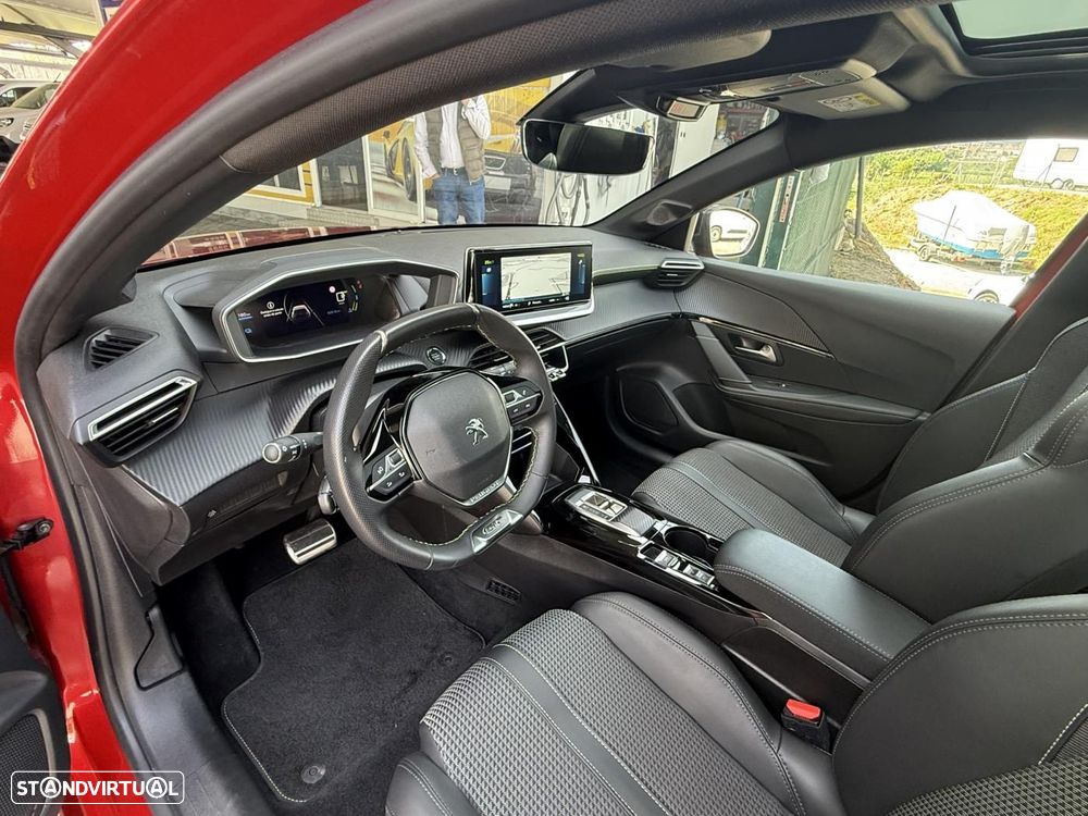 Peugeot e-208 GT - 22