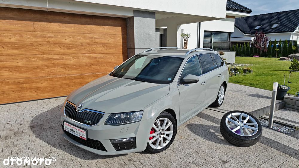 Skoda Octavia 2.0 TDI DSG RS - 38