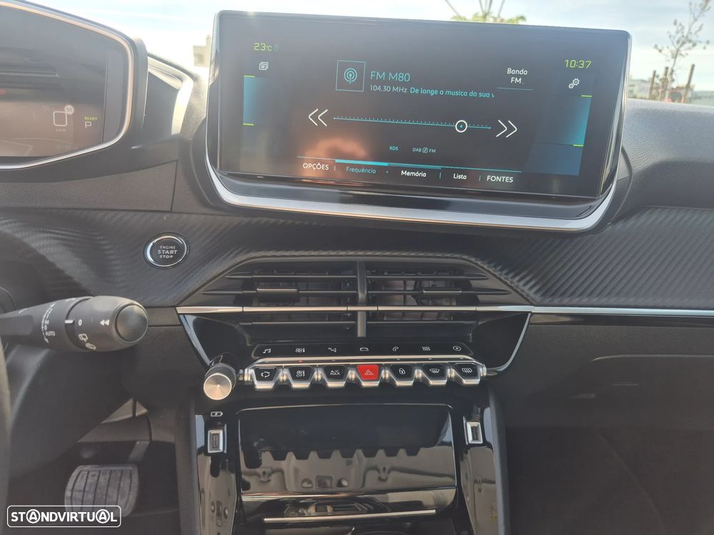 Peugeot e-208 Allure Pack - 14