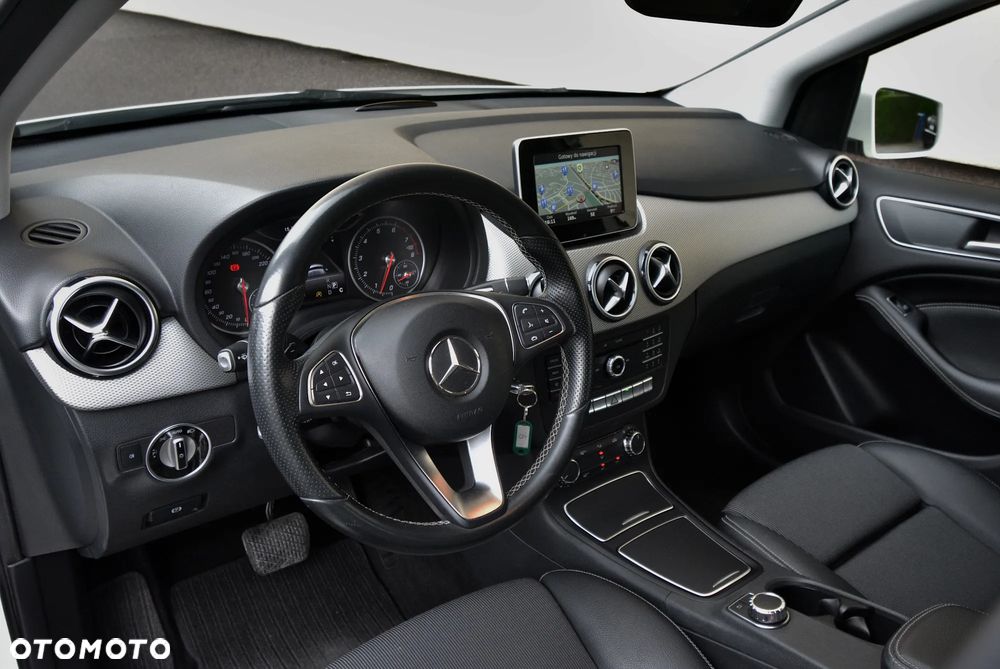 Mercedes-Benz Klasa B 200 7G-DCT Urban - 14
