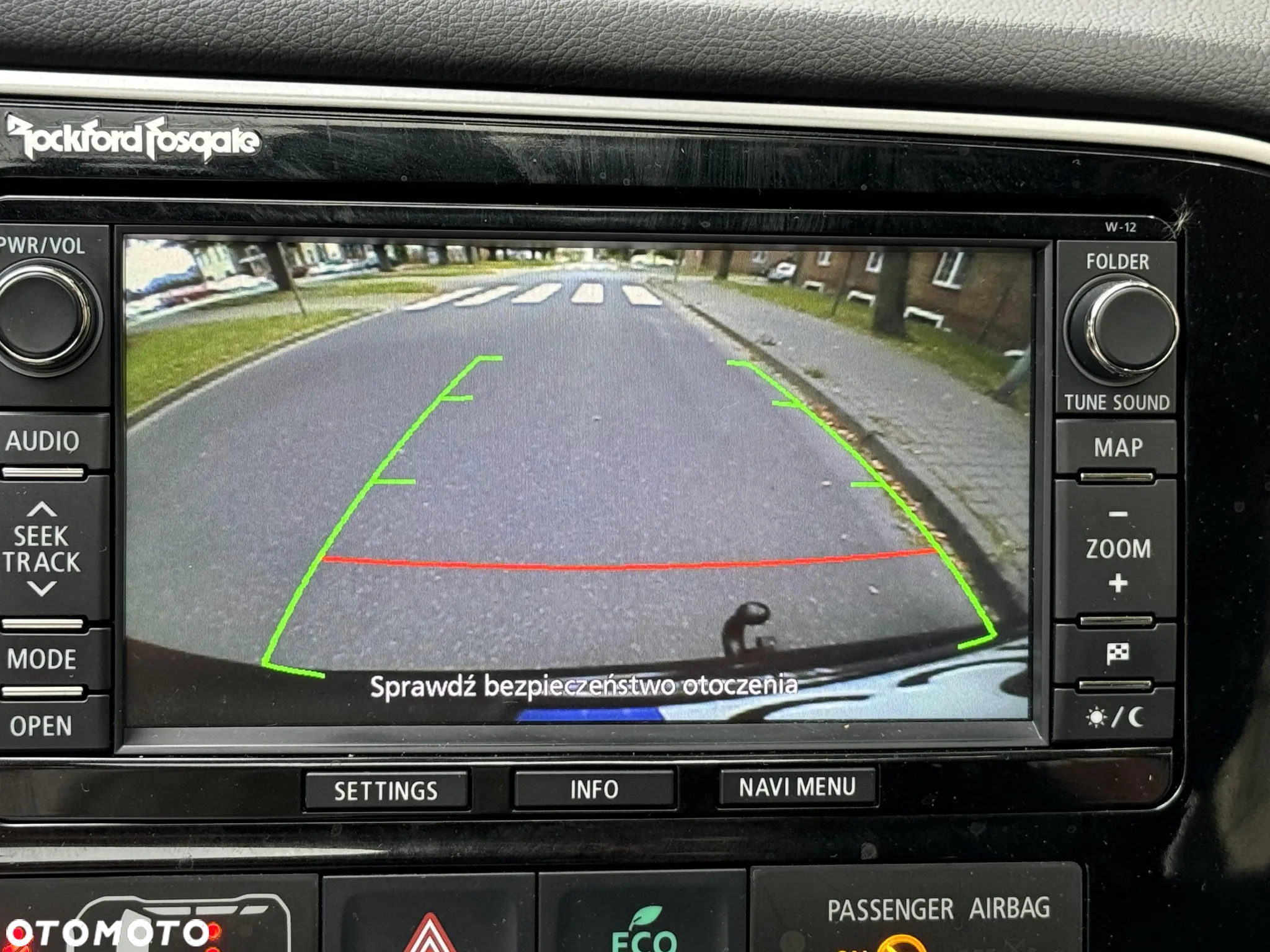 Mitsubishi Outlander 2.0 4WD Plug-In Hybrid - 20