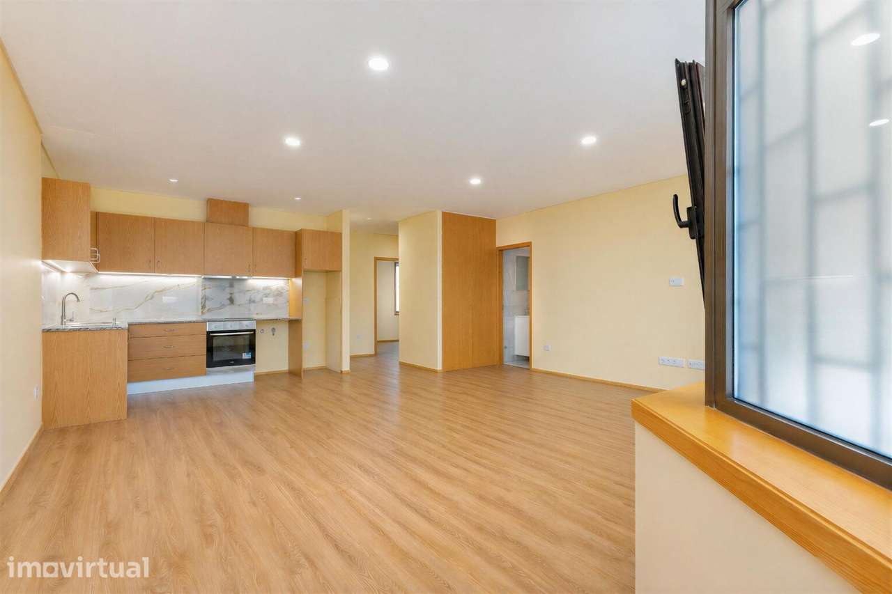 Apartamento T2 totalmente renovado na Póvoa de Varzim - Grande imagem: 2/28