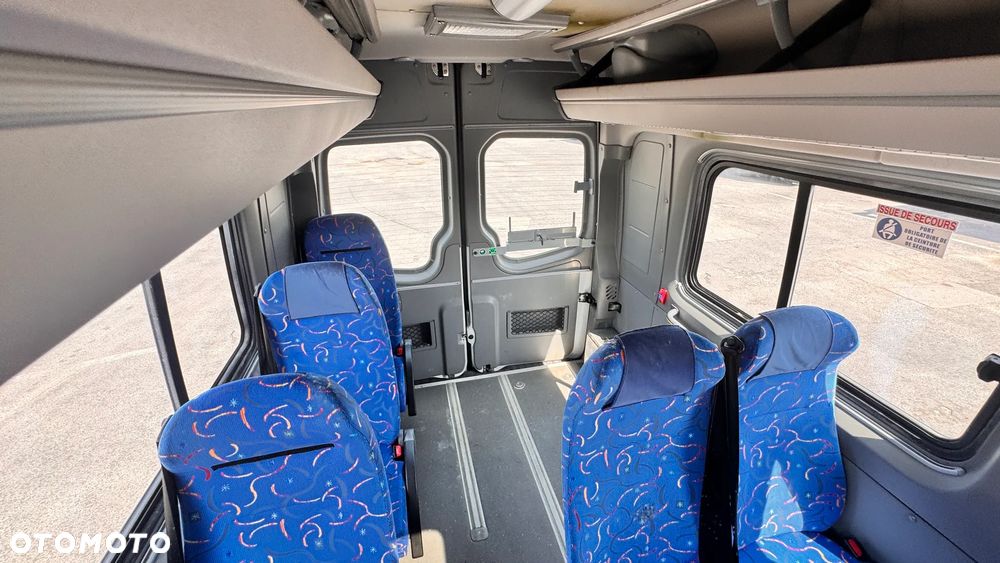 Volkswagen Crafter / 19 miejsca / klima / miejsce na wózek inwalidzki /EURO 6/ Cena:137000 zł netto - 10