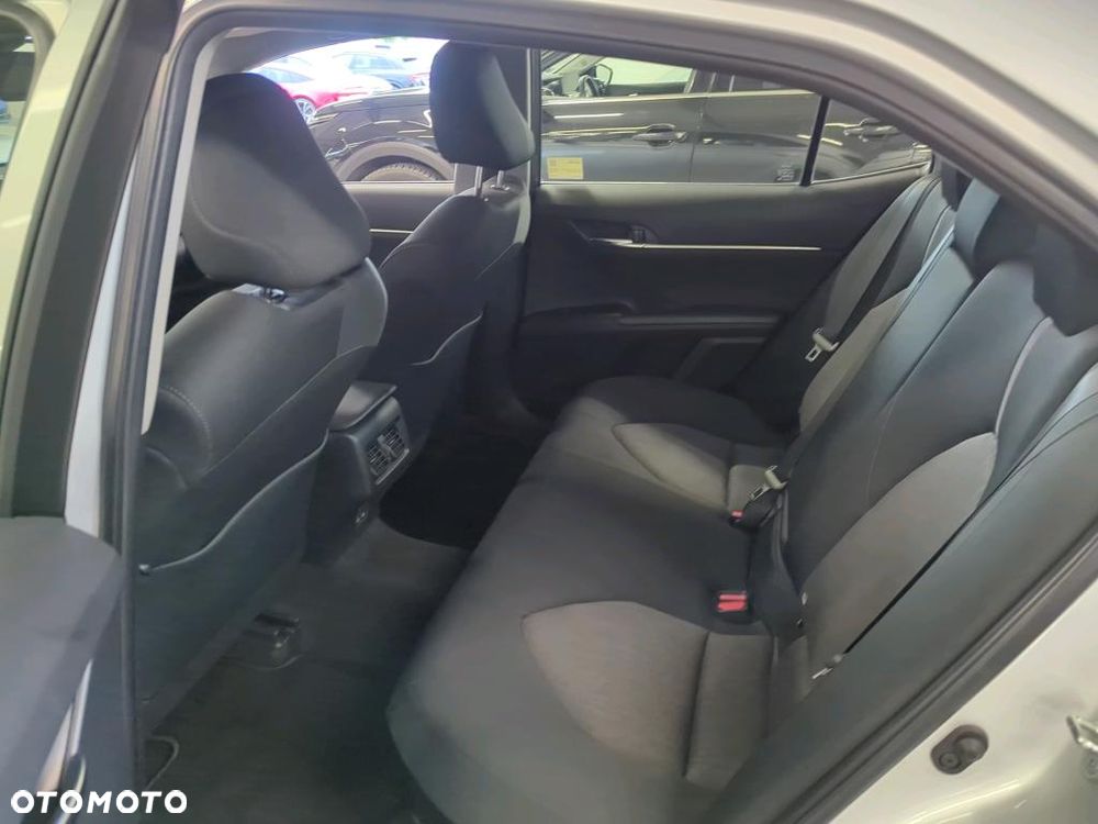 Toyota Camry - 9