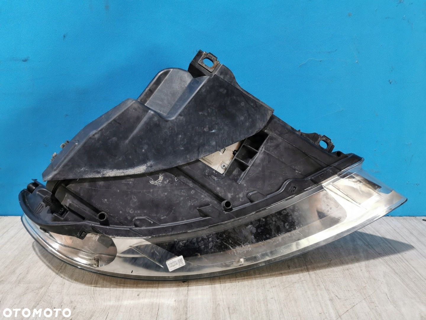 Audi Q7 I 4L 2005/2010 lampa reflektor lewa przód Bi-xenon Anglik - 4