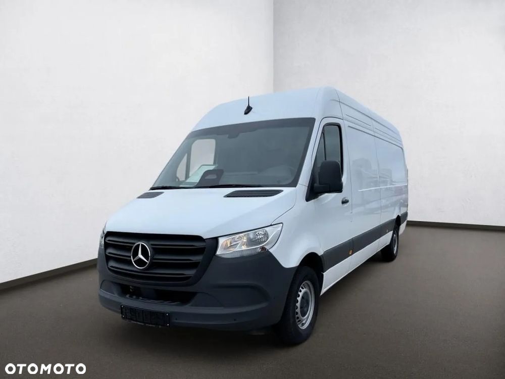 Mercedes-Benz Sprinter - 2