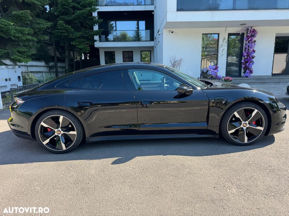 Porsche Taycan - 7