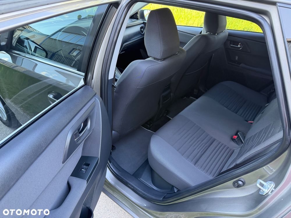 Toyota Auris - 24