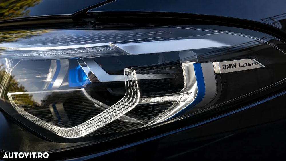 BMW Seria 8 - 21