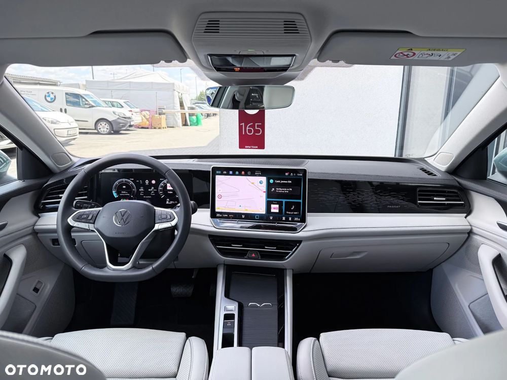 Volkswagen Passat Variant 2.0 TDI SCR DSG Elegance - 33