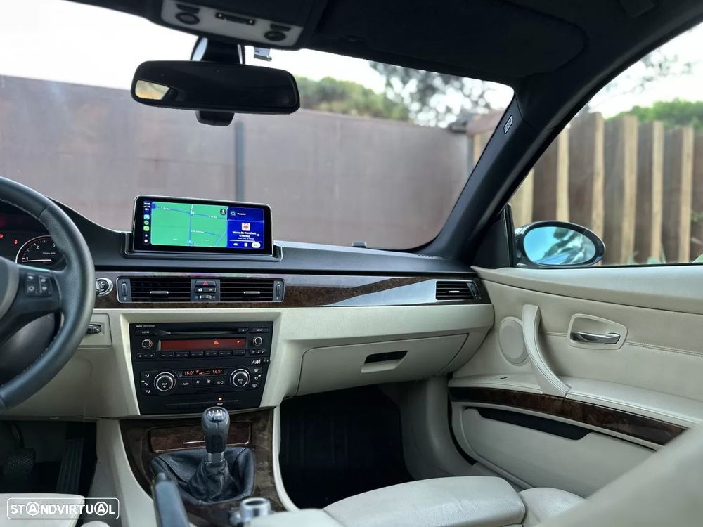 BMW 320 d Coupe - 30