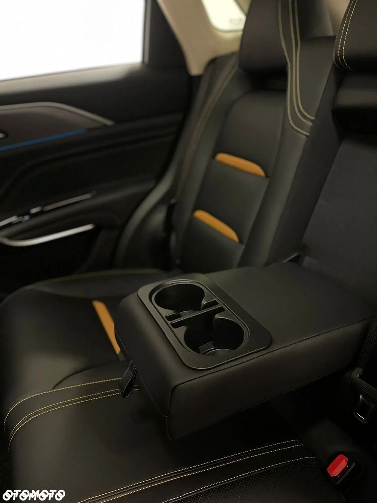 Bestune T77 1.5T Business DCT - 31