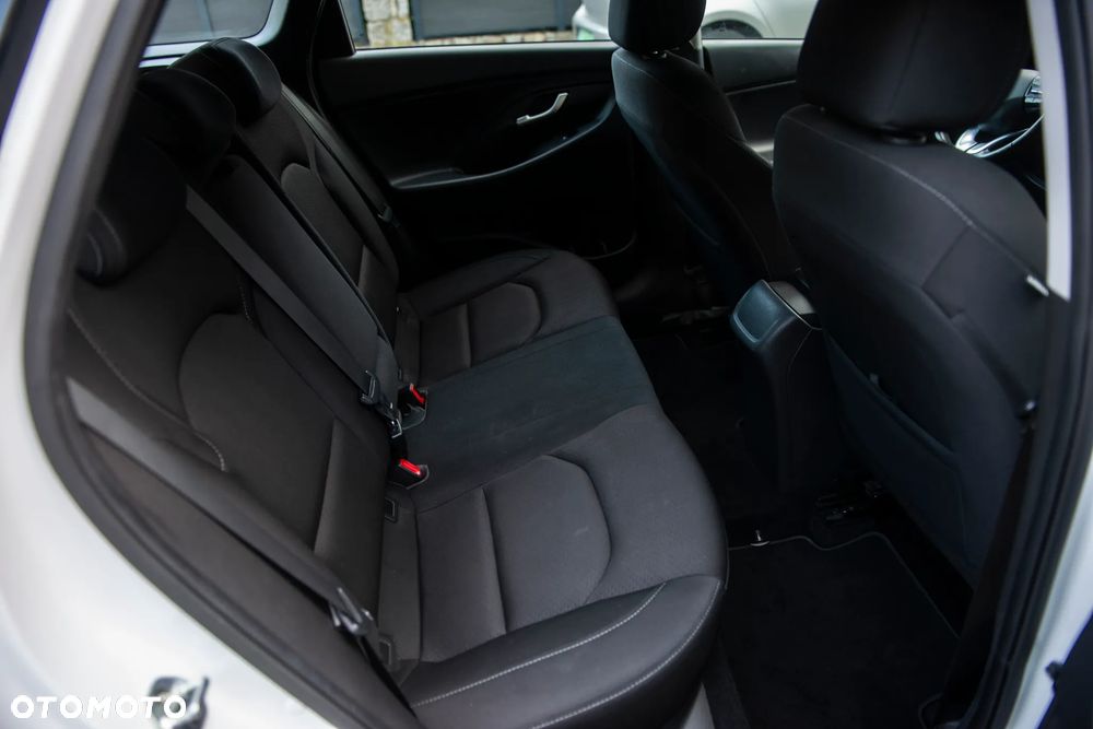 Hyundai i30 1.6 CRDI DCT Style - 35