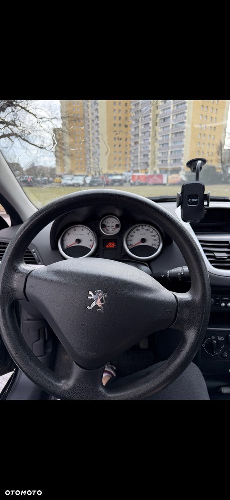 Peugeot 207 1.4 16V Trendy - 7