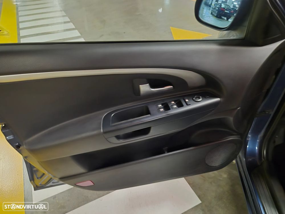Kia Ceed SW 1.4 CVVT LX ISG - 27