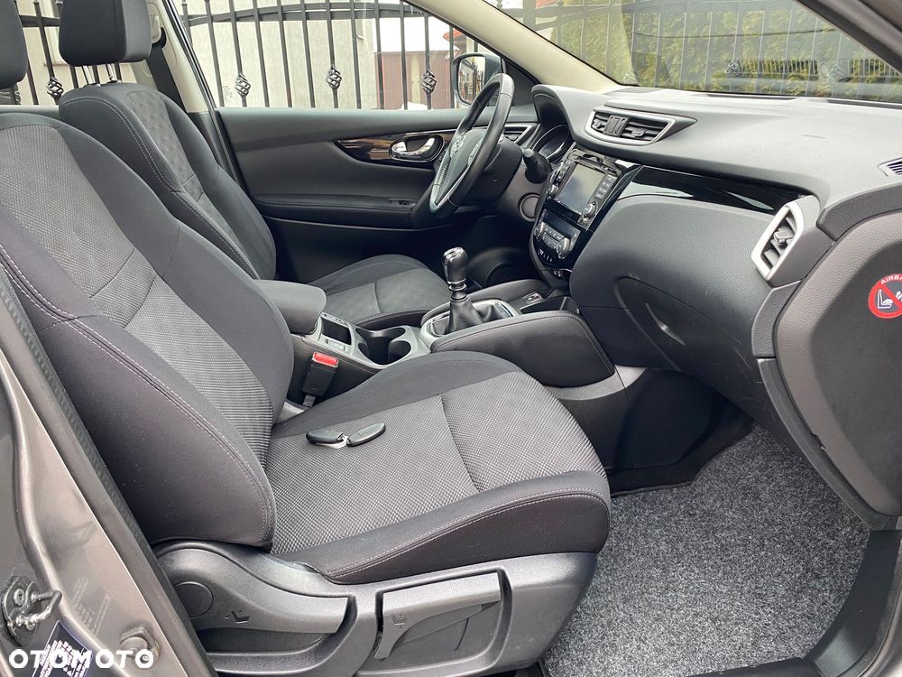 Nissan Qashqai 1.6 DIG-T 360 - 6