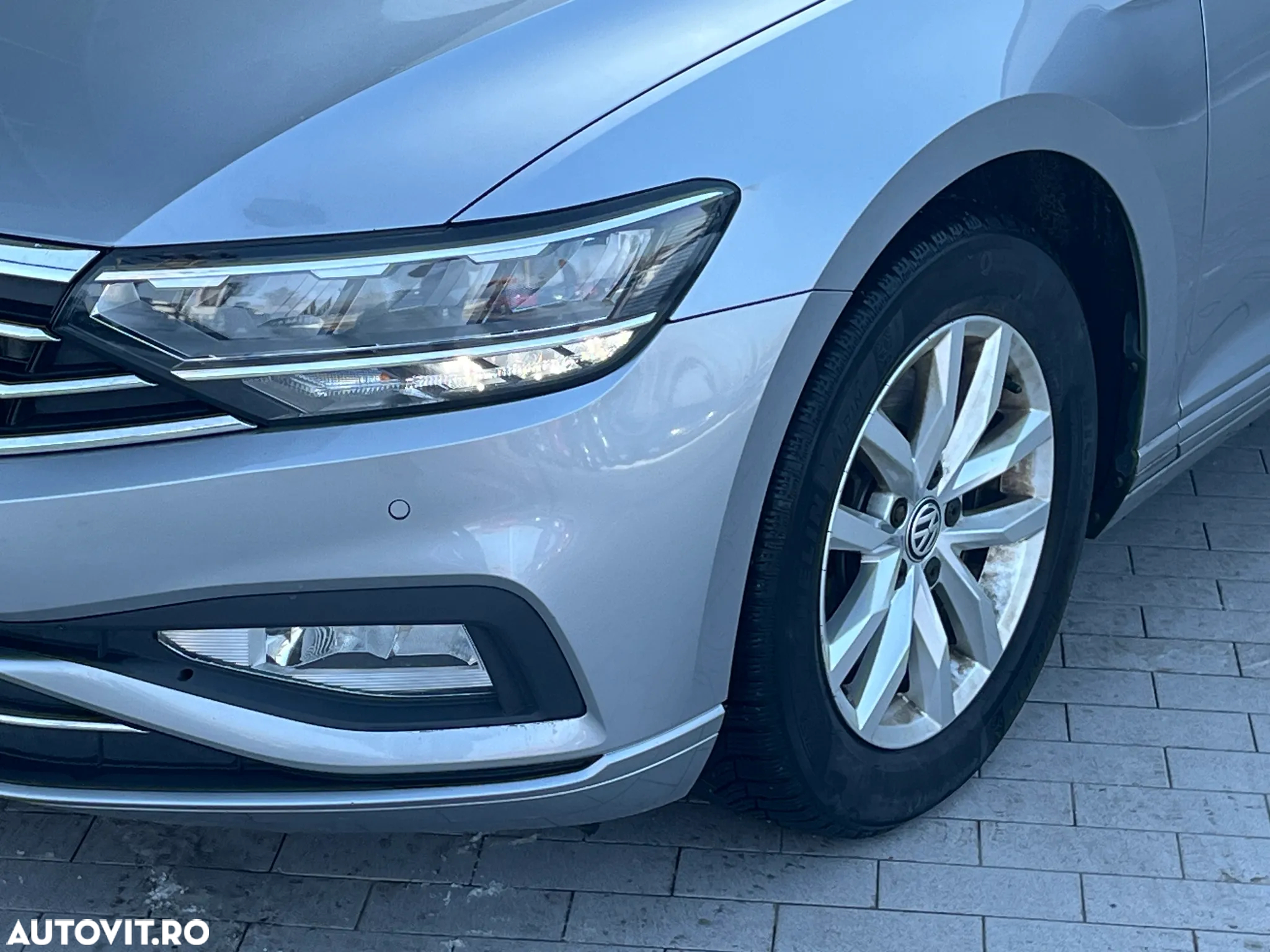 Volkswagen Passat 2.0 TDI DSG Comfortline - 3
