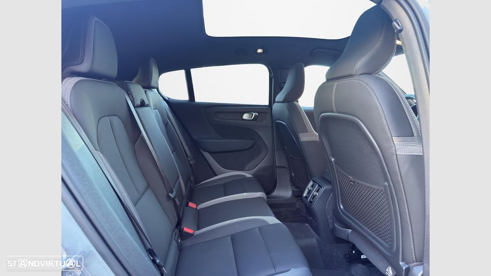 Volvo EC40 82 kWh Single Motor Extended Range Plus - 14