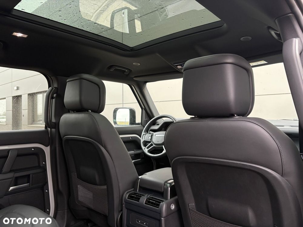 Land Rover Defender 5.0 P425 X-Dynamic HSE - 11
