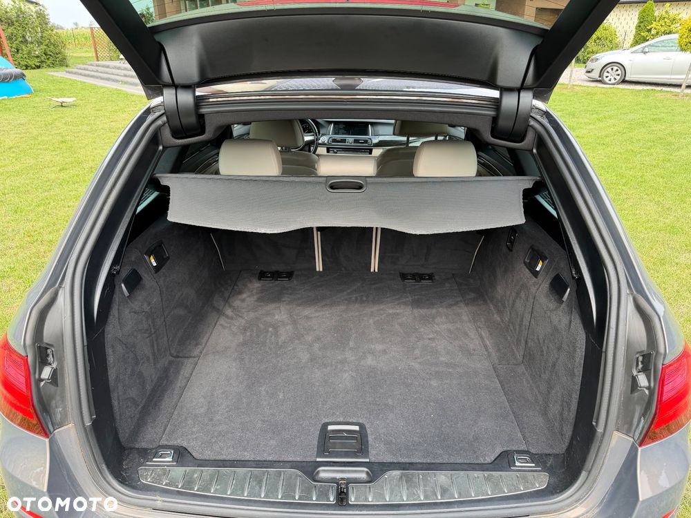 BMW Seria 5 520d M Sport - 24
