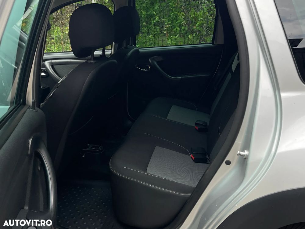 Dacia Duster 1.5 dCi 4x4 Prestige - 33