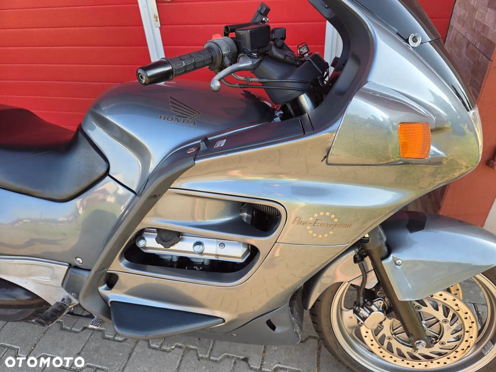 Honda ST - 8