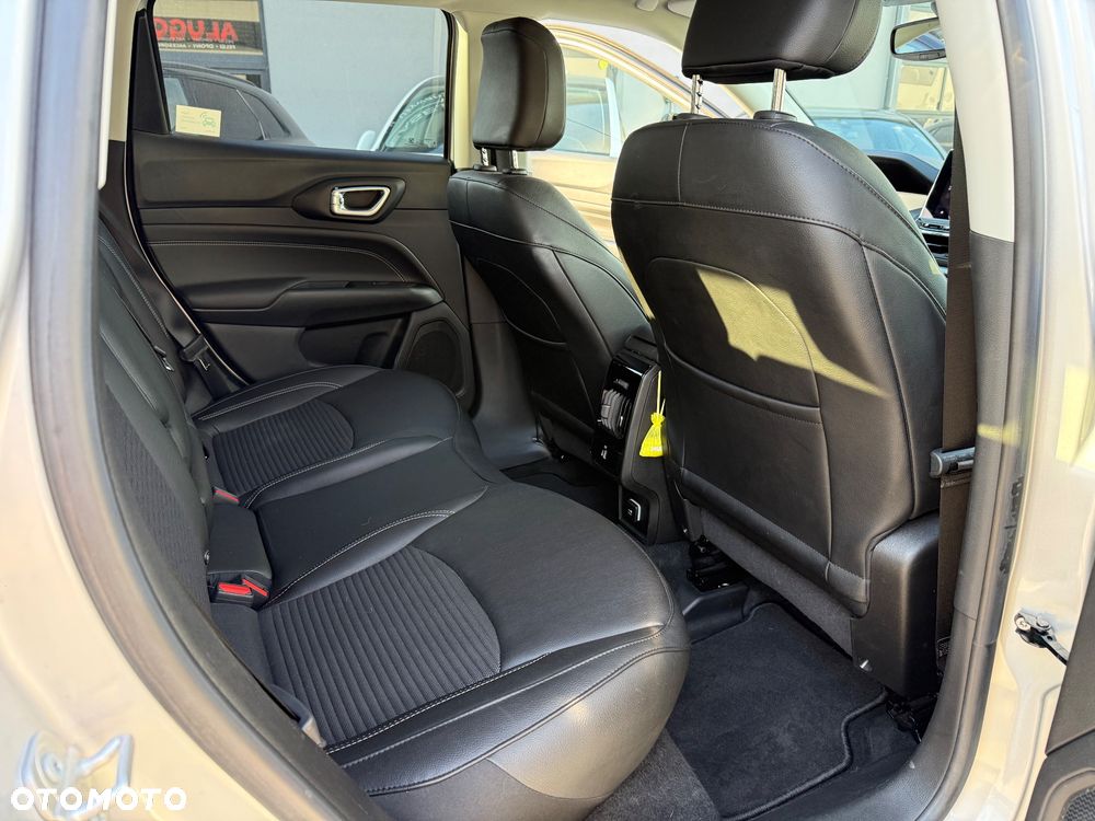 Jeep Compass 1.5 T4 mHEV Limited FWD S&S DCT - 26