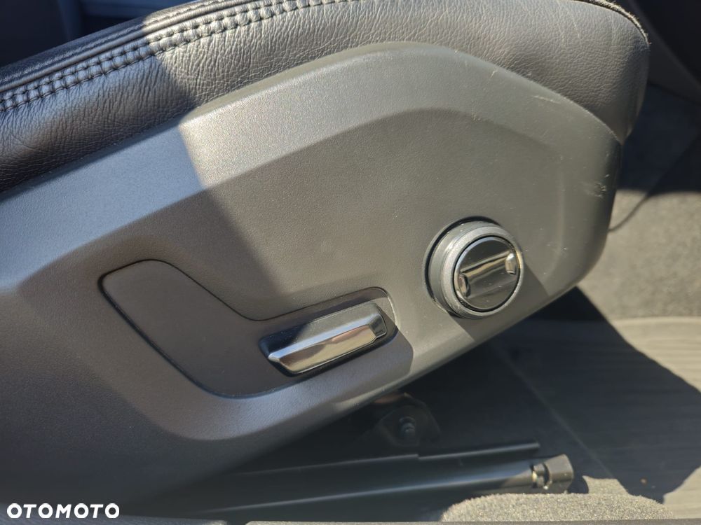 Volvo V60 B4 D Momentum Pro - 7
