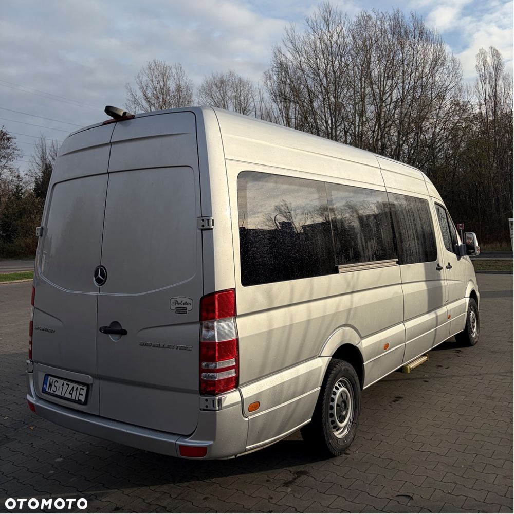 Mercedes-Benz Sprinter - 13