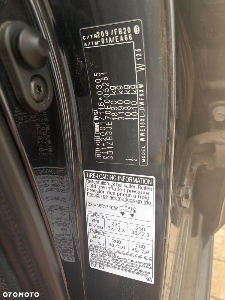 Toyota Auris 1.6 D-4D Executive - 16