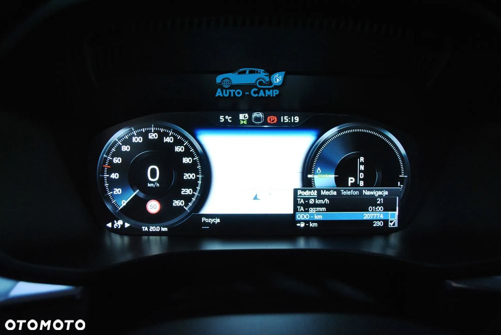 Volvo XC 60 T8 AWD Plug-In Hybrid Momentum Pro - 32