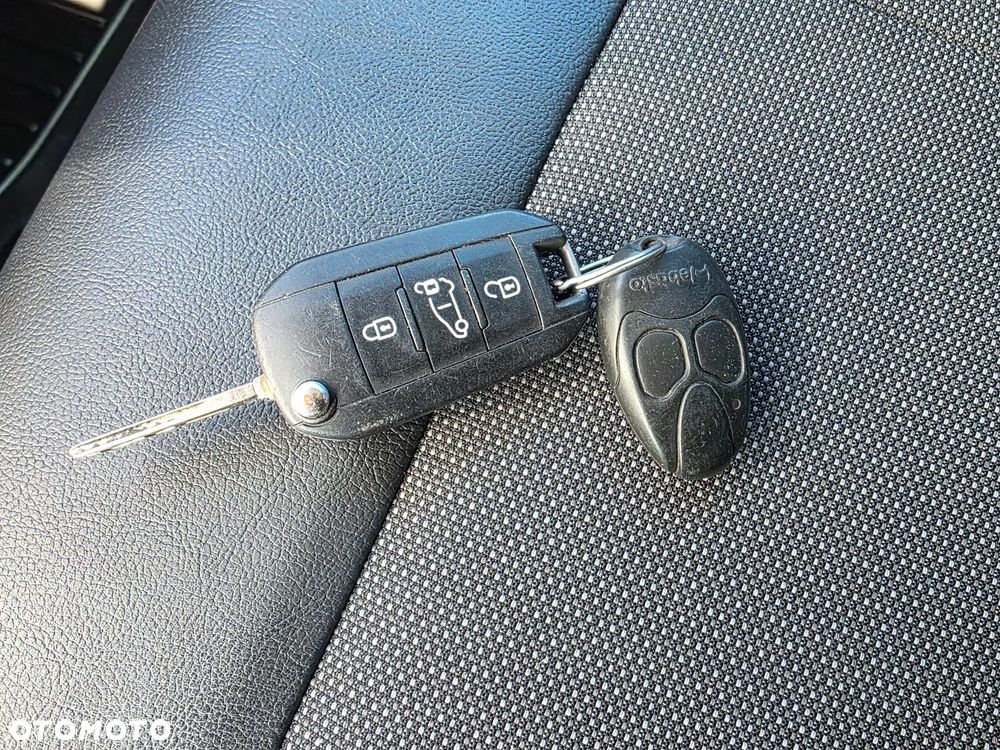 Opel Vivaro - 22