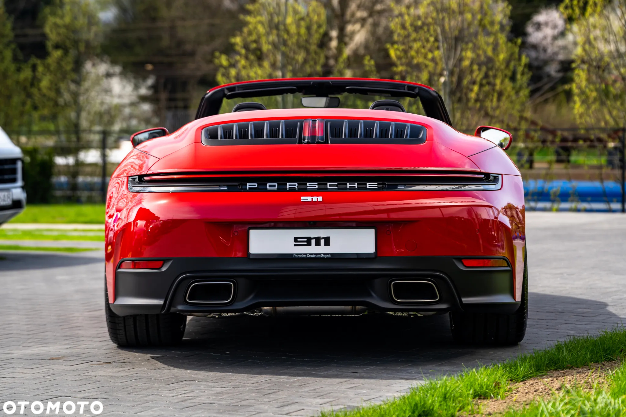 Porsche 911 Carrera Cabrio - 13