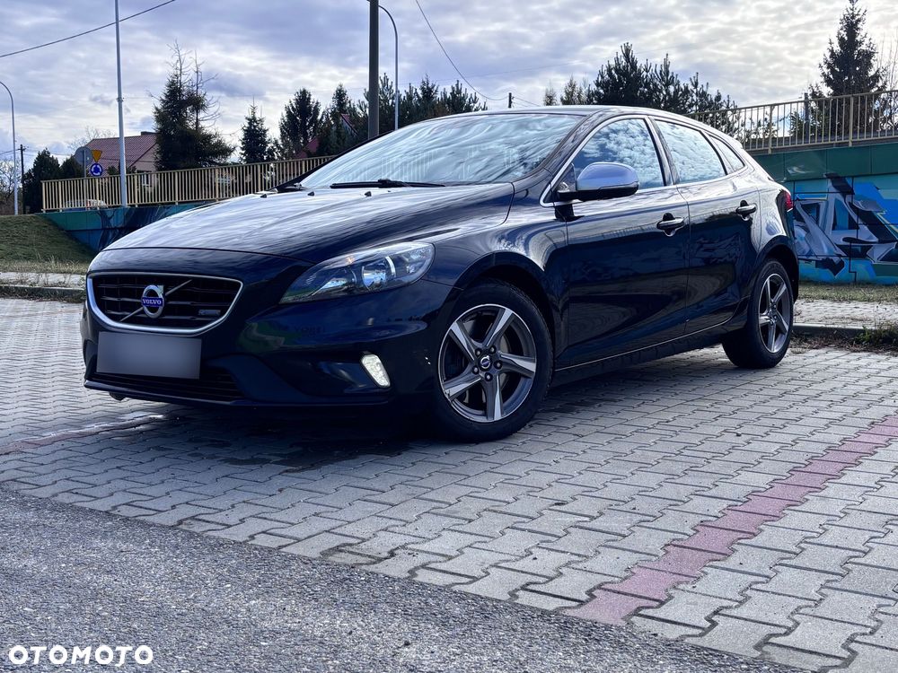 Volvo V40 D4 Drive-E R-Design Momentum - 1