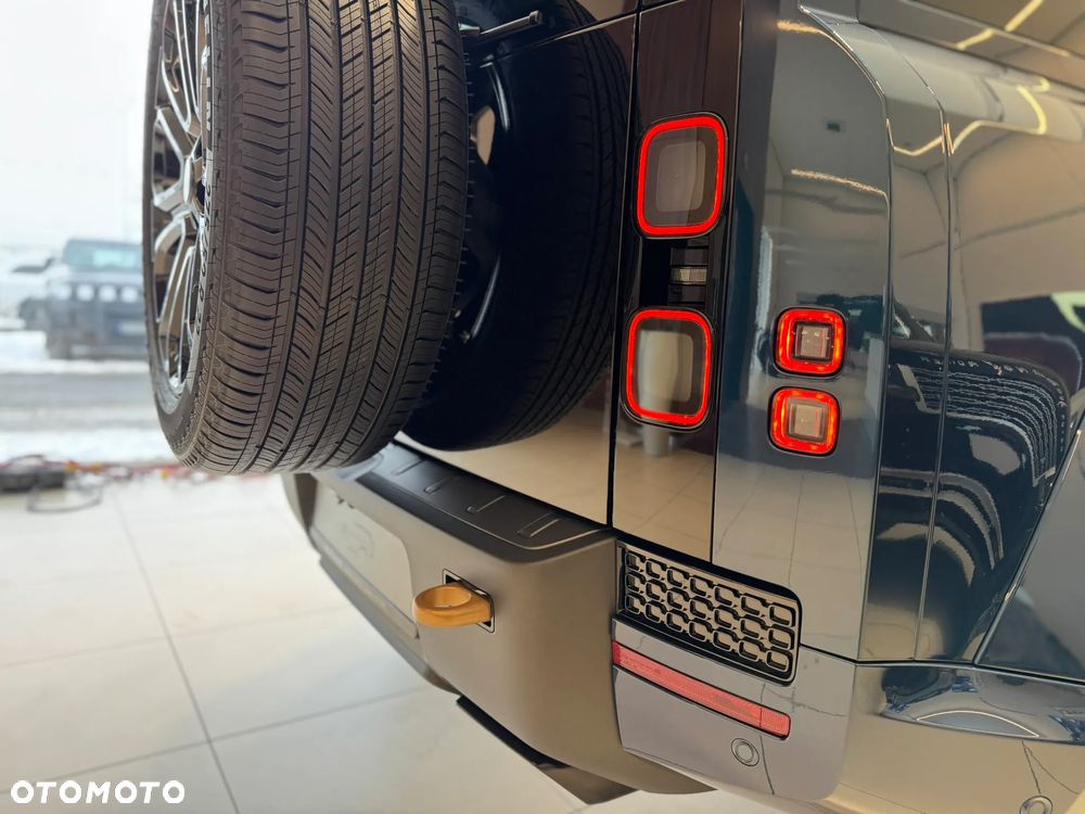 Land Rover Defender 5.0 P525 V8 - 14