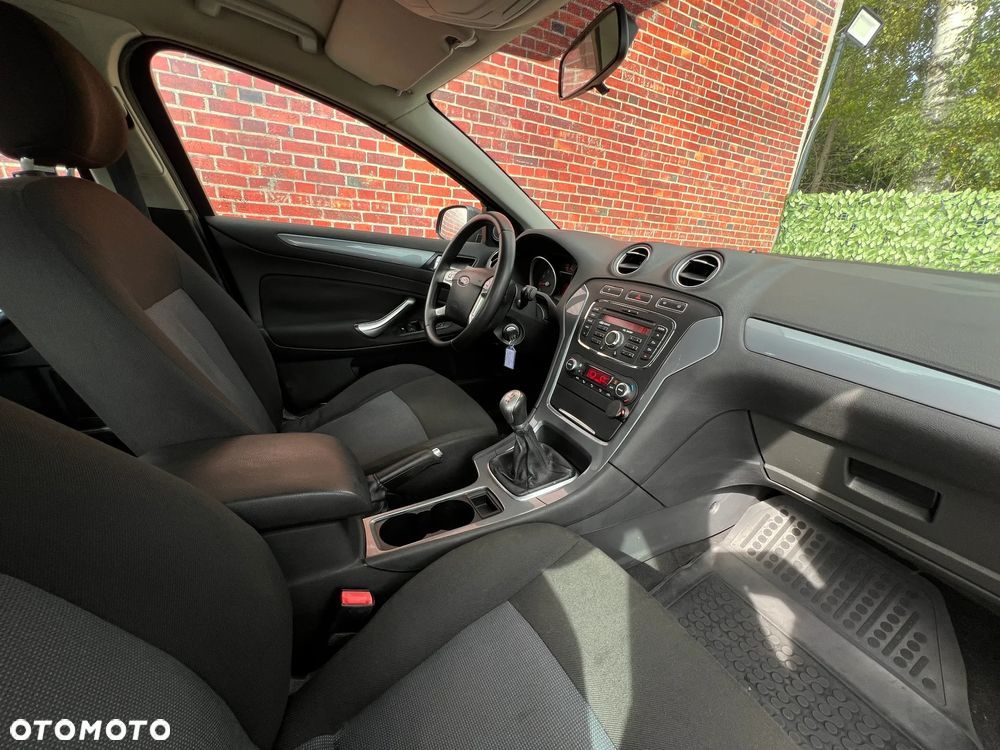 Ford Mondeo - 10